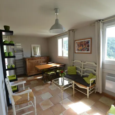 Casa de Férias Gites Du Mas De La Cigale *